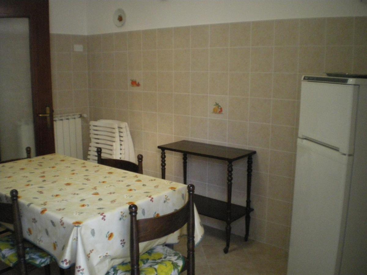 Poppy Levanto Exterior foto