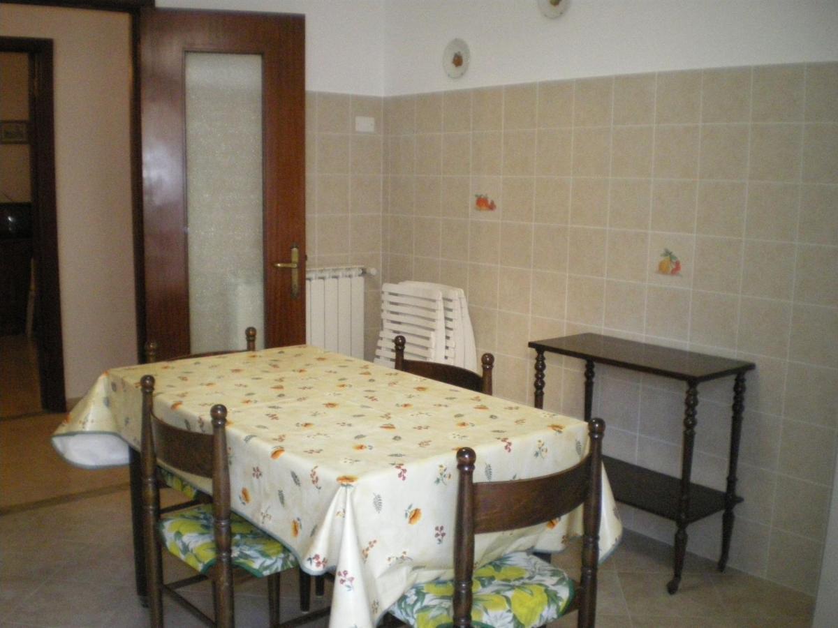 Poppy Levanto Exterior foto