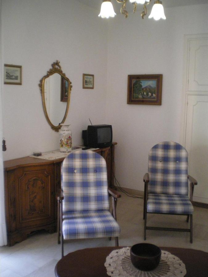 Poppy Levanto Exterior foto