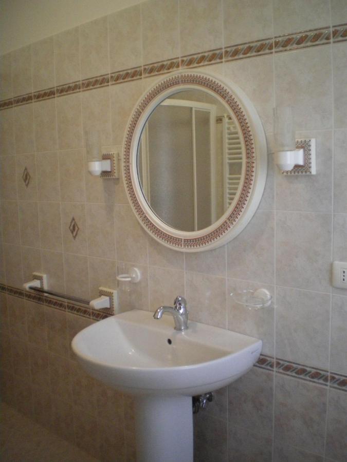 Poppy Levanto Exterior foto